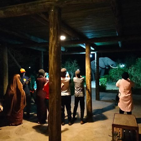 Engiri Game Lodge And Campsite Katunguru Экстерьер фото