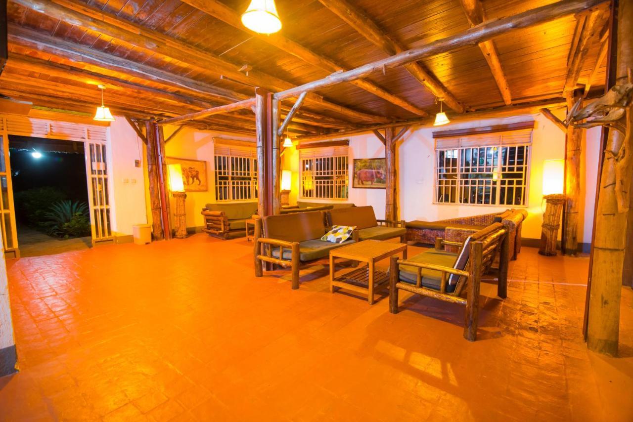 Engiri Game Lodge And Campsite Katunguru Экстерьер фото