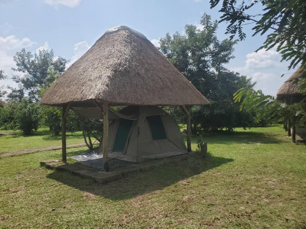 Engiri Game Lodge And Campsite Katunguru Экстерьер фото