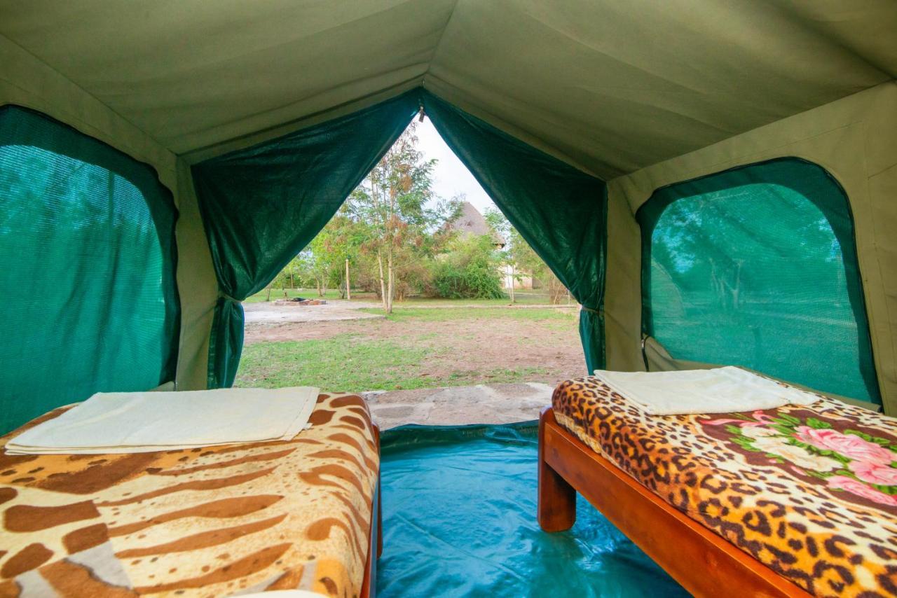 Engiri Game Lodge And Campsite Katunguru Экстерьер фото