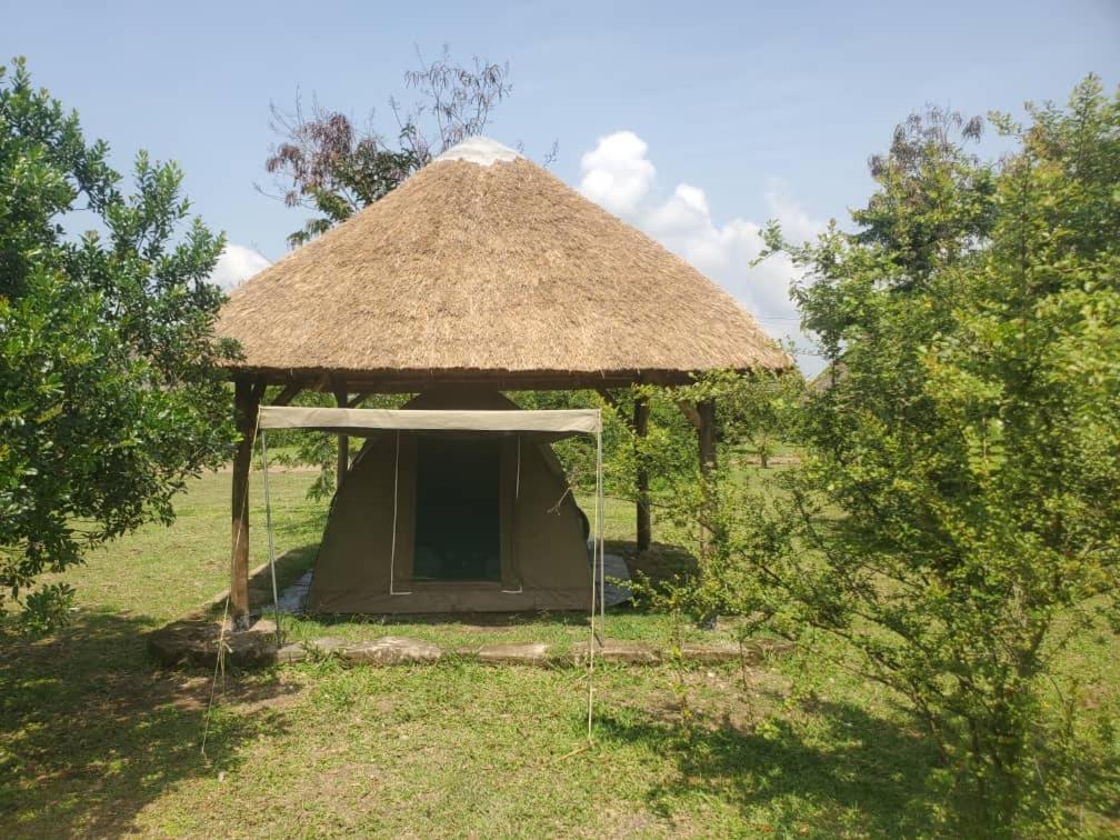 Engiri Game Lodge And Campsite Katunguru Экстерьер фото