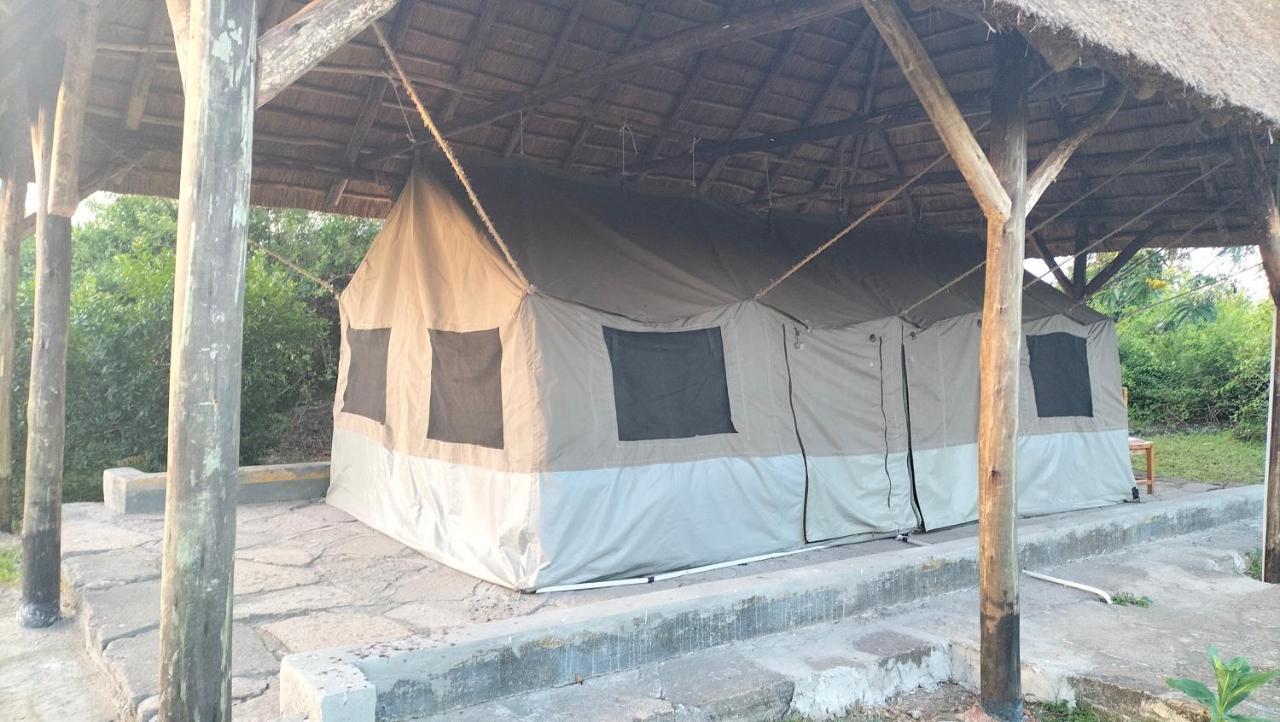 Engiri Game Lodge And Campsite Katunguru Экстерьер фото