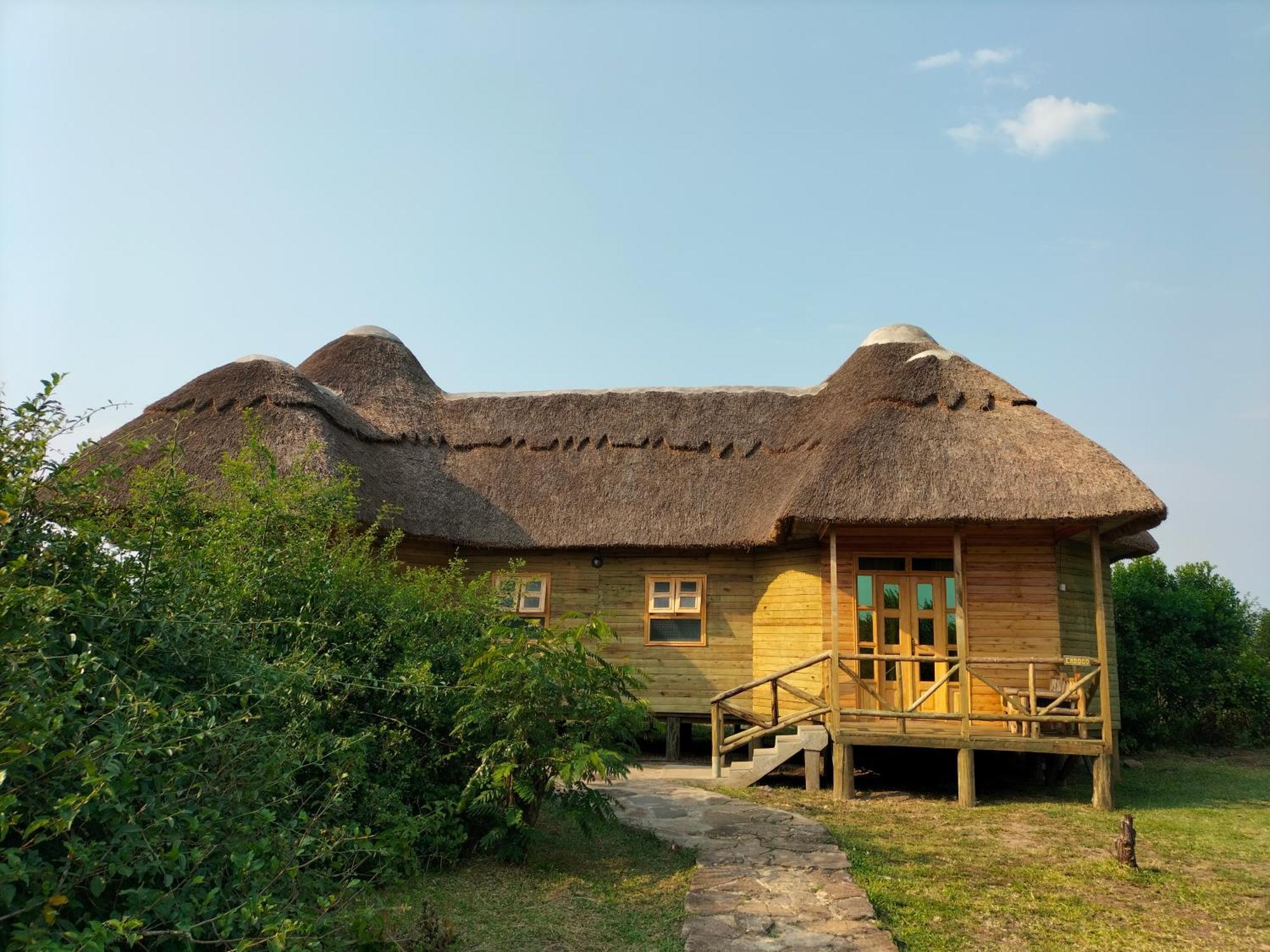 Engiri Game Lodge And Campsite Katunguru Экстерьер фото