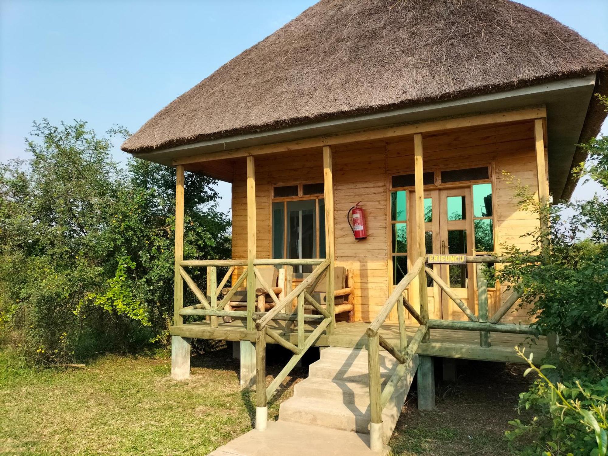 Engiri Game Lodge And Campsite Katunguru Экстерьер фото