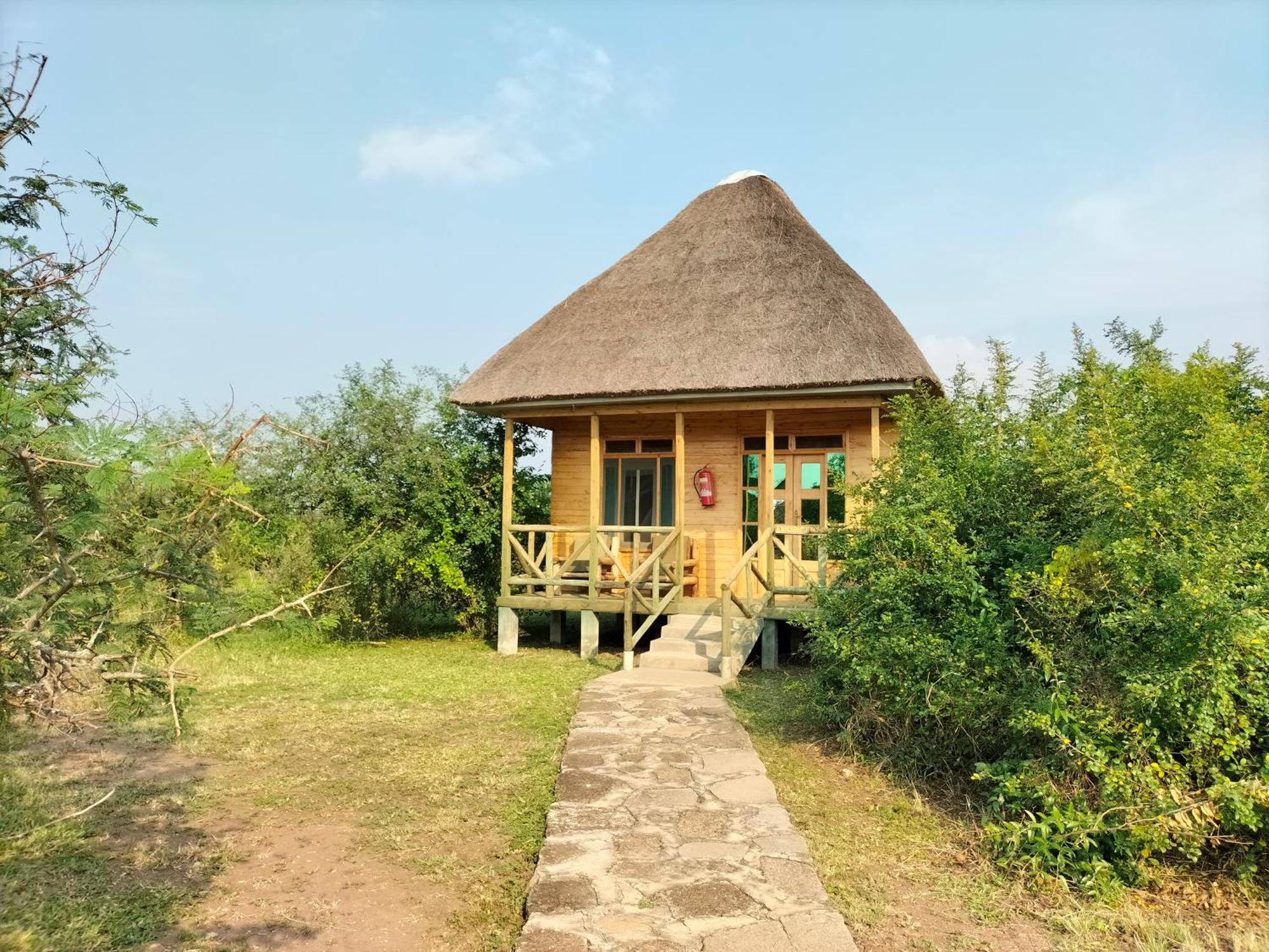 Engiri Game Lodge And Campsite Katunguru Экстерьер фото