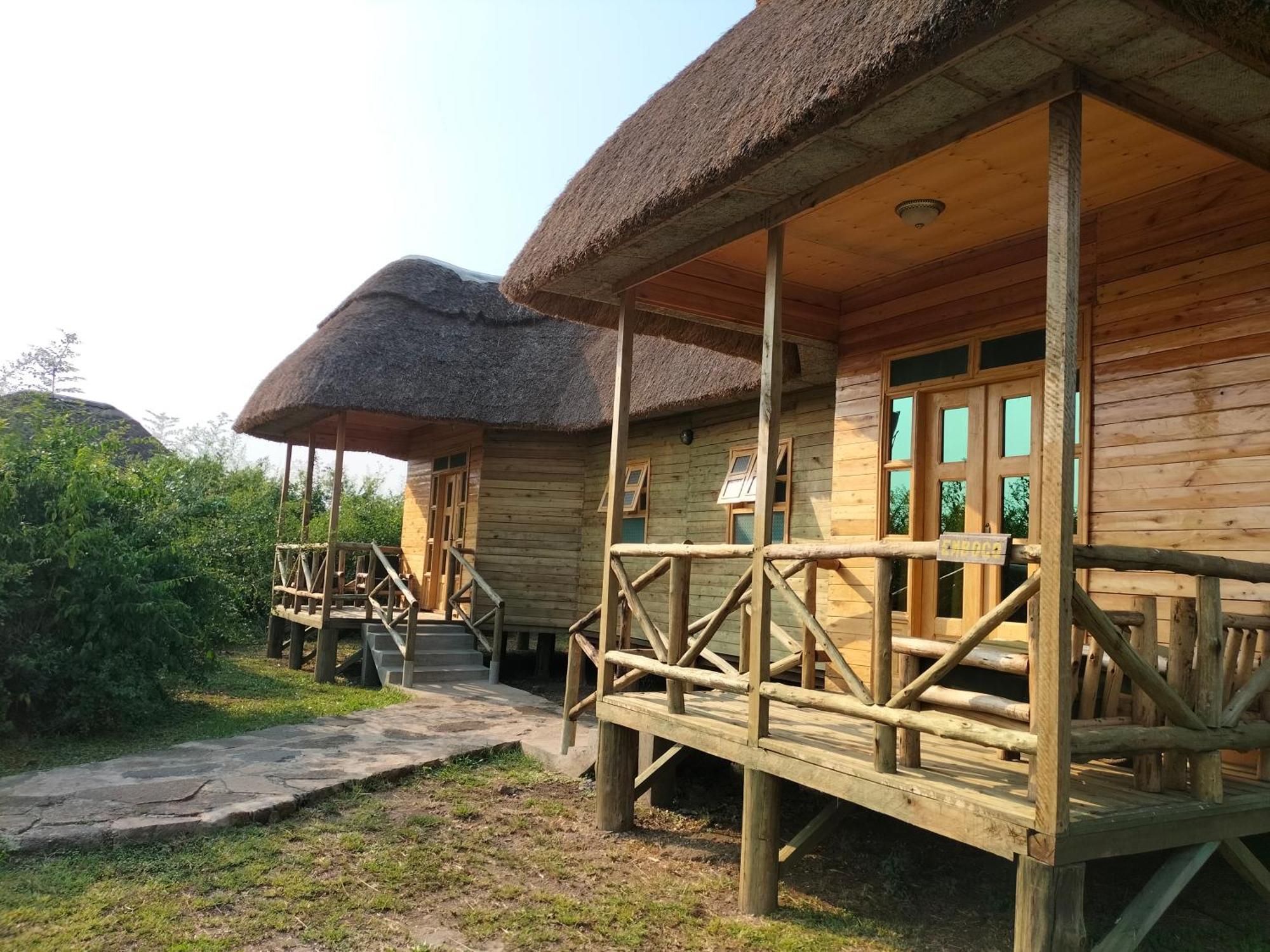 Engiri Game Lodge And Campsite Katunguru Экстерьер фото